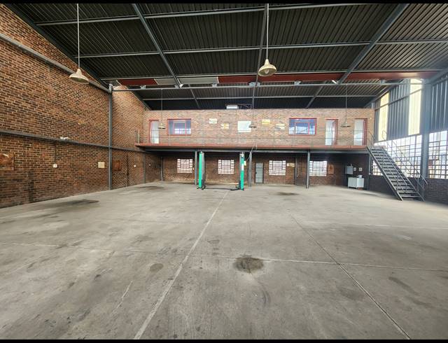 600M² WAREHOUSE TO LET IN DELVILLE